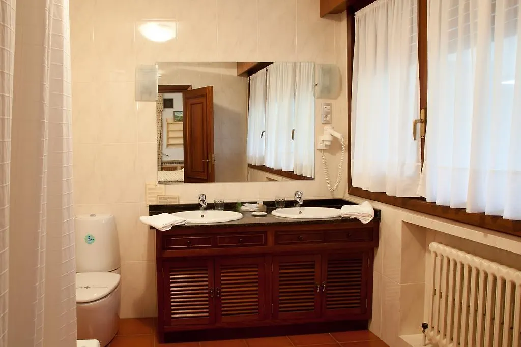 Arresi Hotel Bilbao Casa rural